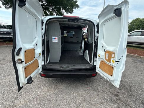 Used 2020 Ford Transit Connect XLT FWD image 11