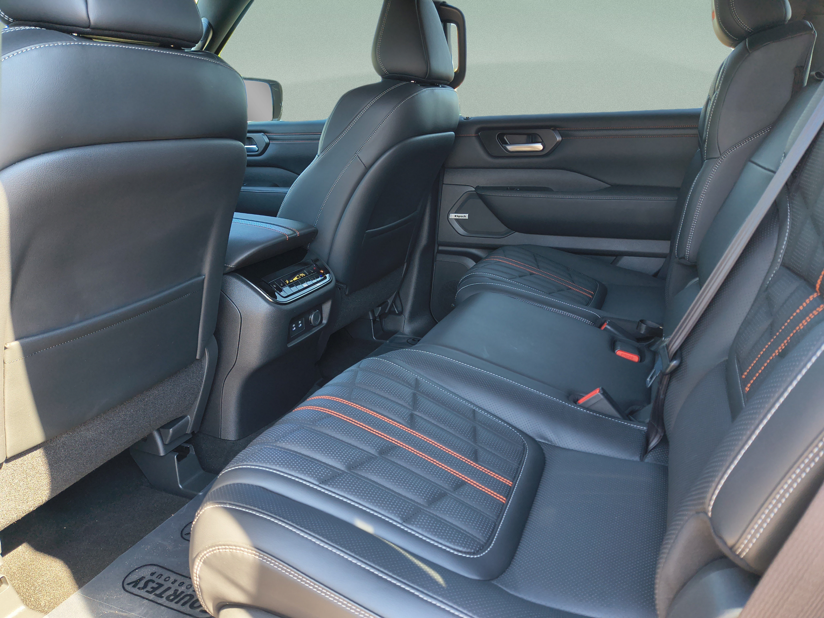 Certified 2025 Nissan Armada PRO-4X w/ Pro-4X Premium Package AWD/4WD image 16