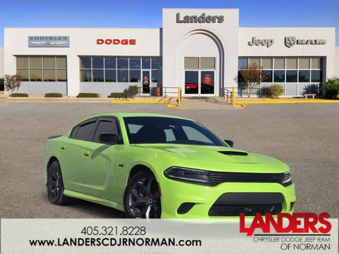 Used 2023 Dodge Charger R/T w/ Blacktop Package image 1