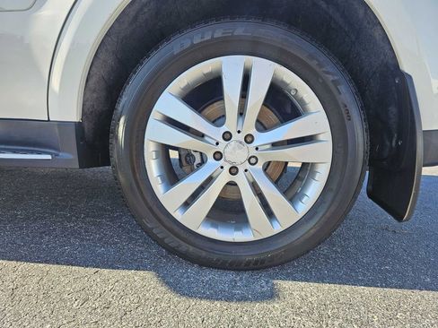 Used 2012 Mercedes-Benz GL 320 BlueTEC 4MATIC image 4