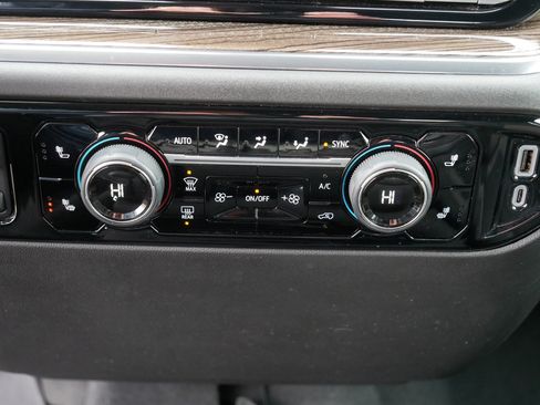 Used 2024 Chevrolet Silverado 1500 RST image 23