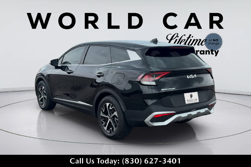Used 2025 Kia Sportage EX FWD image 5
