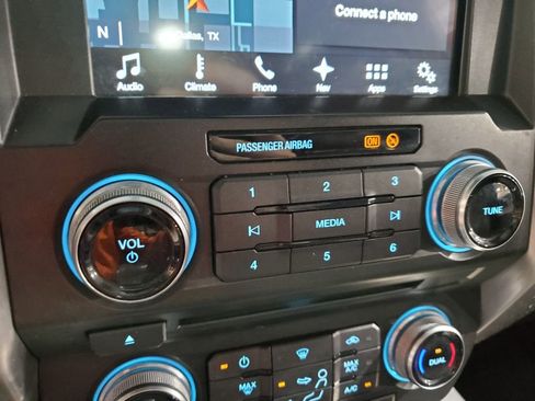 Used 2017 Ford F250 Platinum w/ Platinum Ultimate Package image 35