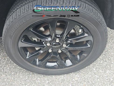 Used 2022 Jeep Grand Cherokee Laredo X RWD image 10