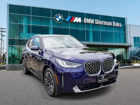 Used 2026 BMW X3 xDrive30i w/ Convenience Package AWD/4WD image 3