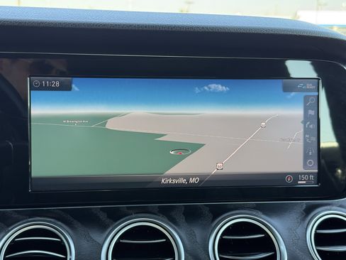 Used 2019 Mercedes-Benz E 300 4MATIC image 46