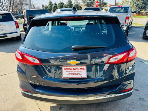 Used 2018 Chevrolet Equinox LS image 4