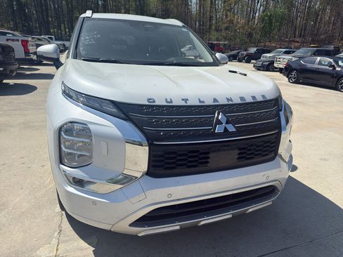 Used 2023 Mitsubishi Outlander SEL Black Edition image 2