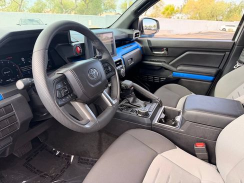 Used 2025 Toyota Tacoma TRD Off-Road AWD/4WD image 18