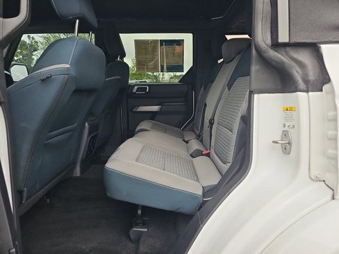 Used 2022 Ford Bronco Outer Banks AWD/4WD image 11