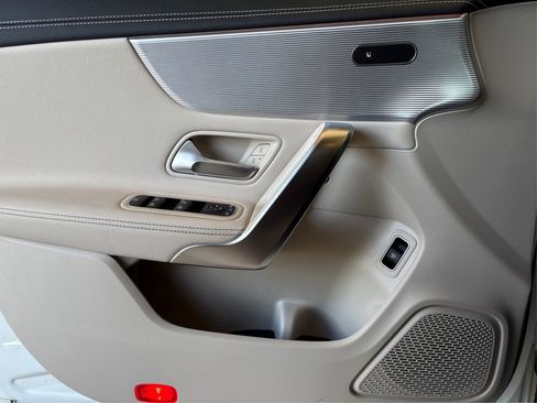 Used 2022 Mercedes-Benz CLA 250 4MATIC image 21