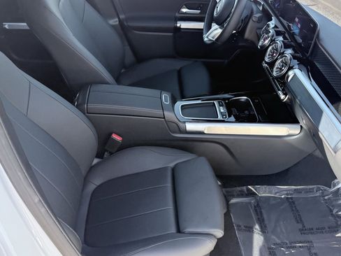 Used 2025 Mercedes-Benz EQB 250+ image 42