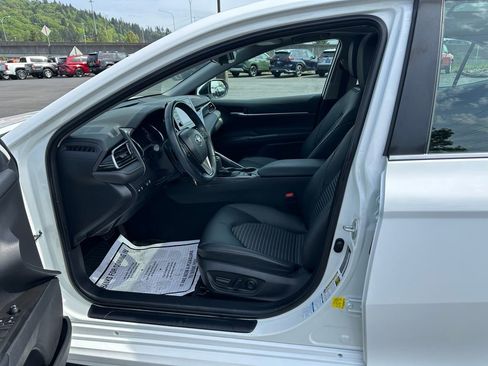 Used 2023 Toyota Camry SE AWD/4WD image 13