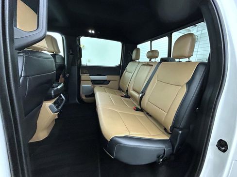 Used 2021 Ford F150 Lariat w/ Max Trailer Tow Package image 19