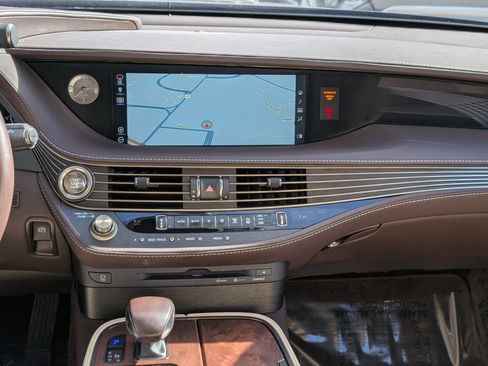 Used 2019 Lexus LS 500 AWD image 18