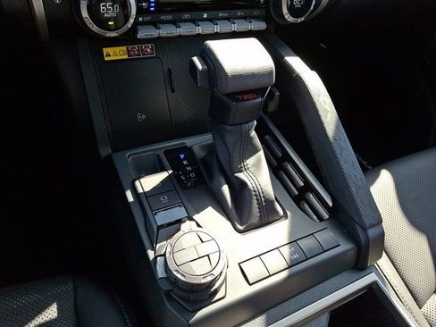 Used 2025 Toyota Tacoma TRD Off-Road w/ TRD Off Road Premium Package image 19