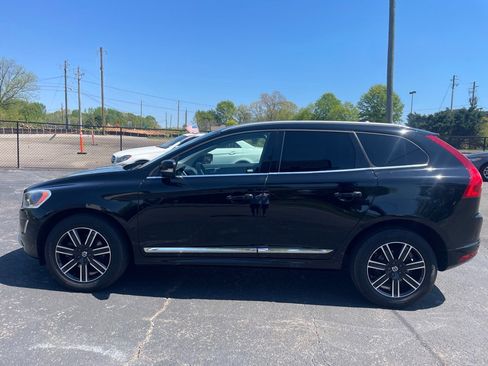 Used 2017 Volvo XC60 T5 Dynamic w/ Preferred Option Package image 3