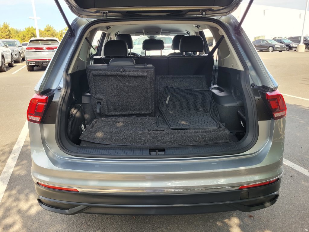 Used 2023 Volkswagen Tiguan SE FWD image 27