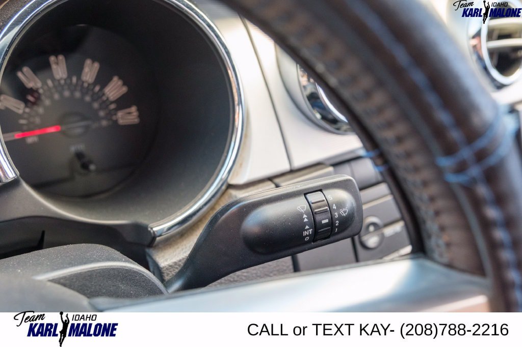 Used 2005 Ford Mustang Premium RWD image 21