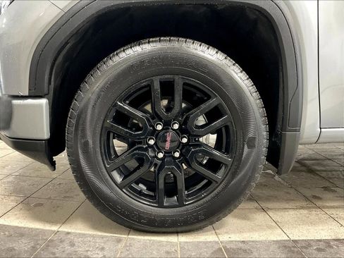 Used 2025 GMC Sierra 1500 Elevation image 7