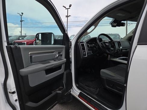 Used 2020 RAM 1500 Classic Warlock AWD/4WD image 7