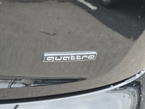 Certified 2024 Audi Q5 e Premium Plus w/ Premium Plus Package image 12