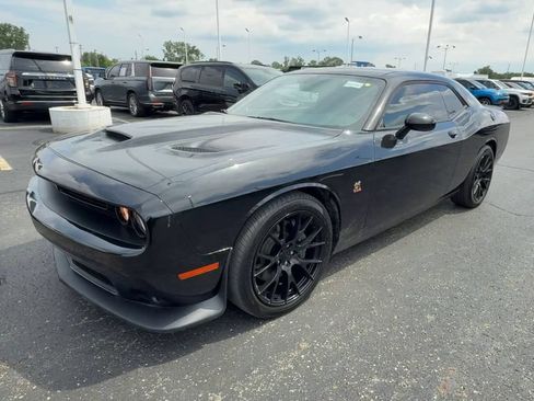 Used 2023 Dodge Challenger R/T Scat Pack RWD image 4