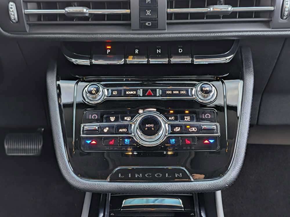 Used 2020 Lincoln Corsair Reserve w/ Equipment Group 201A AWD/4WD image 30