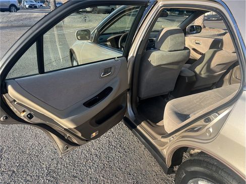 Used 2000 Honda Accord SE image 9