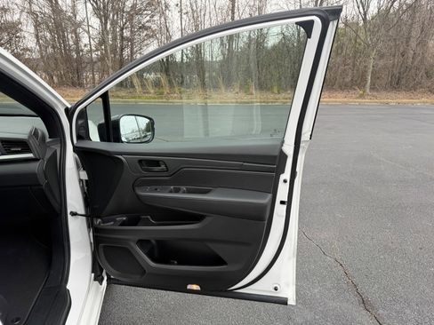 Used 2025 Honda Odyssey Sport-L image 23