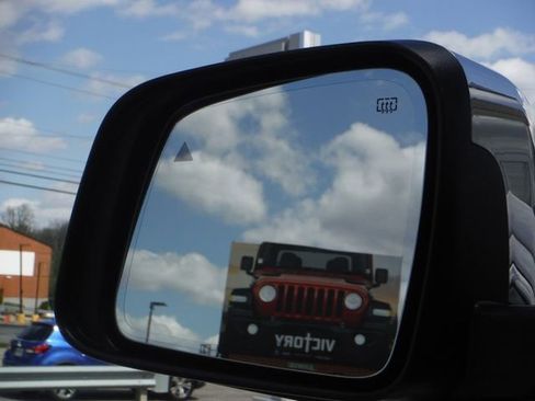 Used 2018 Jeep Grand Cherokee Limited w/ Trailer Tow Group IV image 38