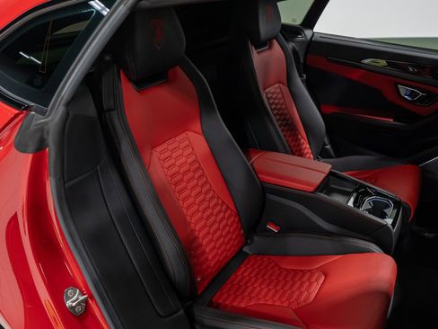 Used 2021 Lamborghini Urus AWD/4WD image 84