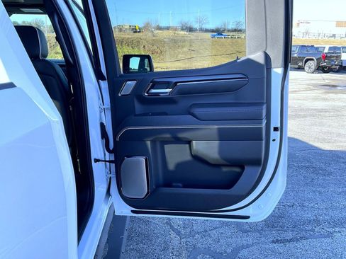 New 2026 GMC Sierra 1500 AT4X w/ LPO, Black Badging Package image 17