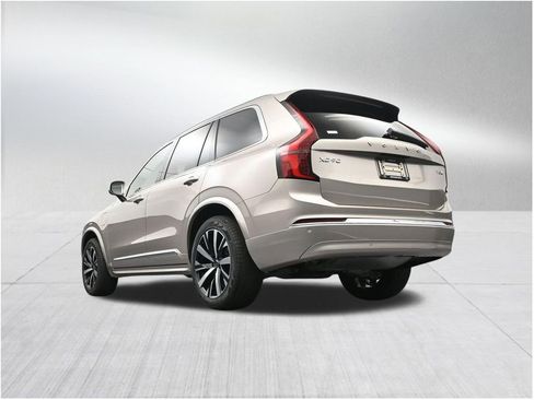 New 2026 Volvo XC90 T8 Core AWD/4WD image 23