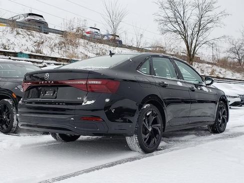 New 2026 Volkswagen Jetta SE image 3