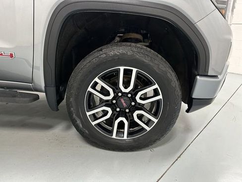 Used 2024 GMC Sierra 1500 AT4 w/ AT4 Premium Package AWD/4WD image 20