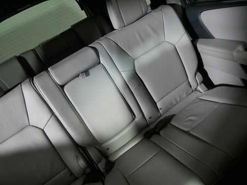 Used 2013 Honda Pilot Touring image 14