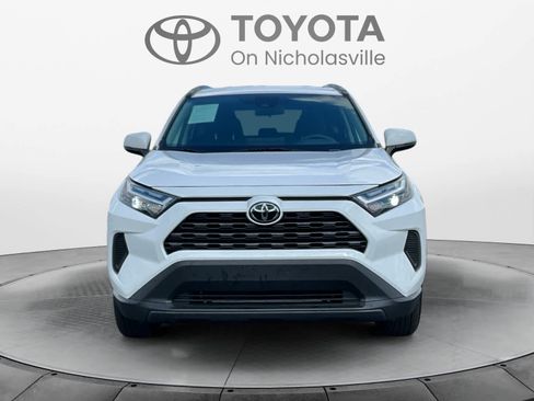 Used 2023 Toyota RAV4 XLE AWD/4WD image 8