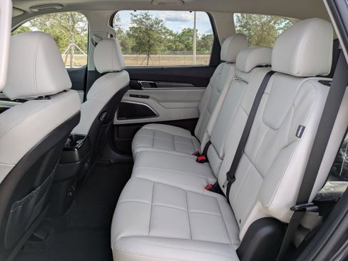 New 2025 Kia Telluride EX image 16