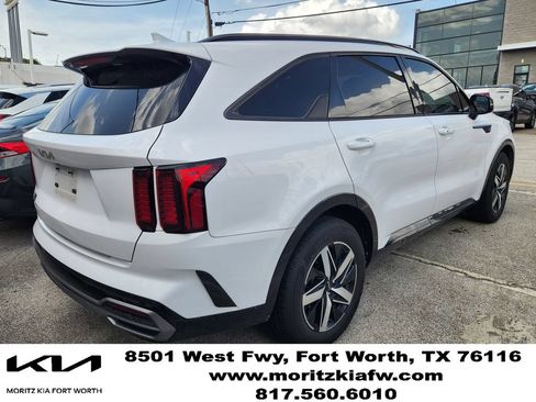 Certified 2023 Kia Sorento S FWD image 4