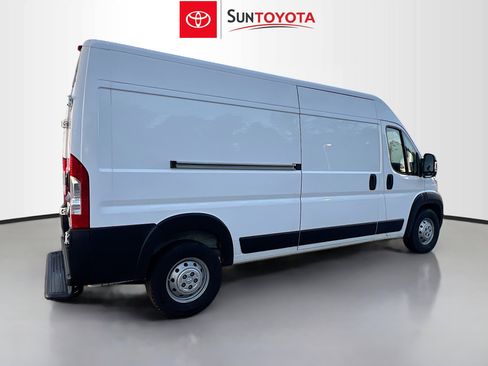 Used 2022 RAM ProMaster 2500 w/ Convenience Group image 4