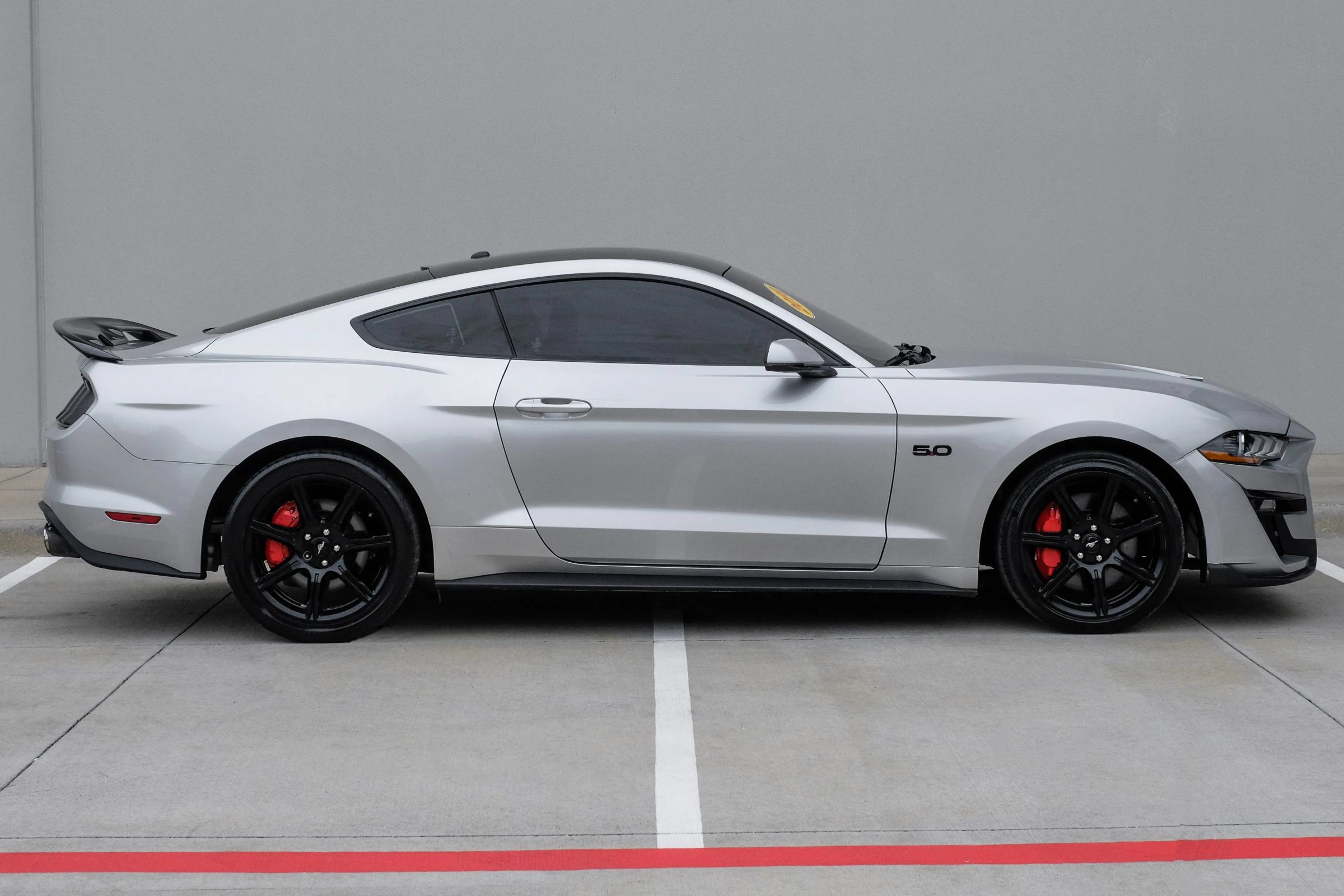 Used 2019 Ford Mustang GT Premium w/ Carbon Sport Interior Package RWD image 9