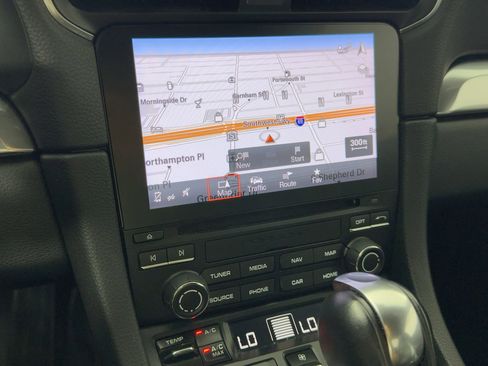 Used 2018 Porsche 911 Carrera S image 23