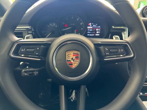Certified 2025 Porsche Macan AWD/4WD image 25