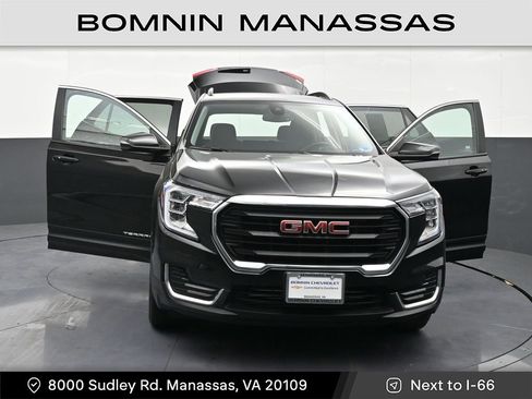Used 2023 GMC Terrain SLE w/ Driver Convenience Package image 41