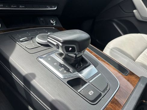 Used 2018 Audi Q5 2.0T Premium AWD/4WD image 16
