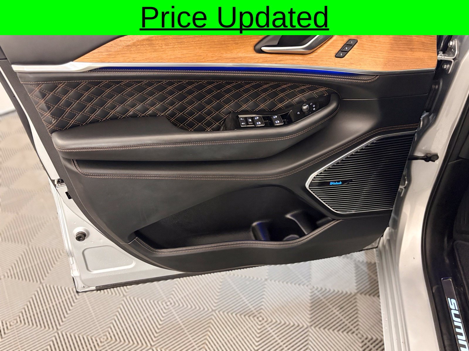 Used 2022 Jeep Grand Cherokee Summit AWD/4WD image 2
