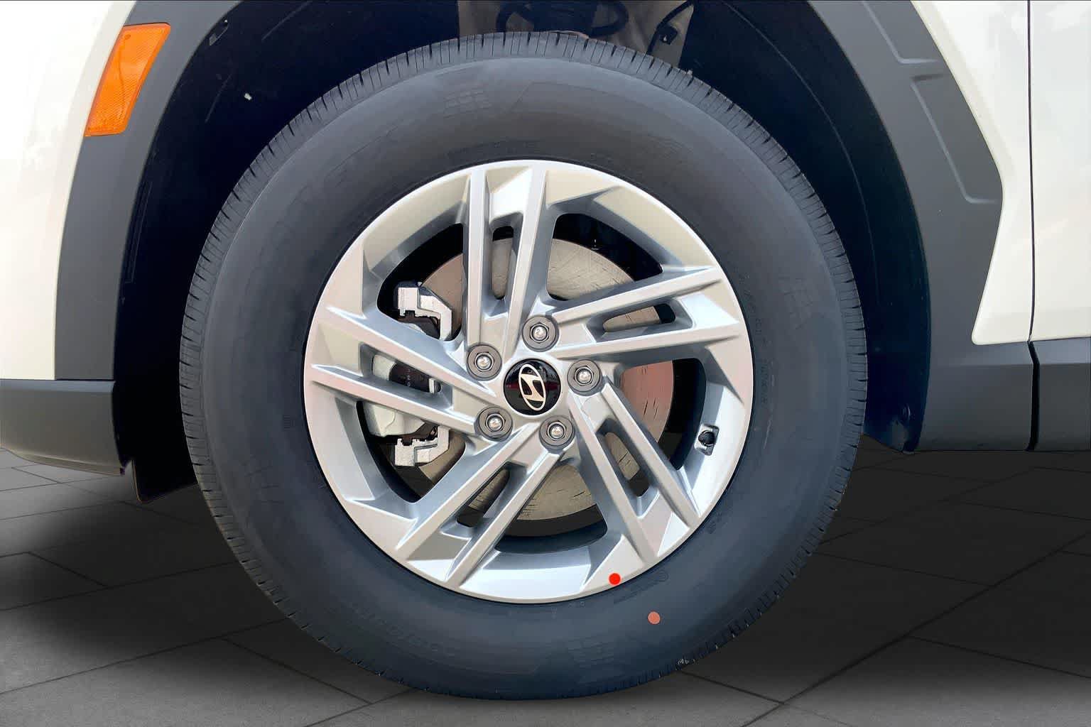 New 2026 Hyundai Tucson SE FWD image 11