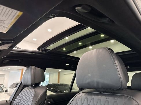 Used 2022 BMW X7 M50i image 40