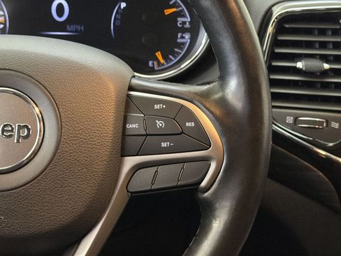 Used 2020 Jeep Grand Cherokee Altitude RWD image 33